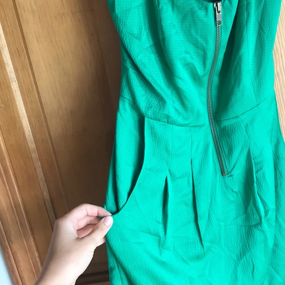 Strappy back green cocktail dress size XS - Picture 6 of 6